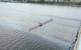 В Ярославле на Волге заметили огромное масляное пятно