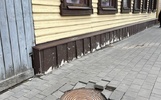 В самом центре Рыбинска проваливается люк