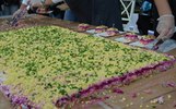 В Переславле приготовили гигантскую селедку под шубой