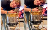 Защитник ярославского «Локомотива» посадил в Кубок Гагарина кота