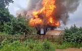 В ярославской деревне дом сгорел из-за удара молнии