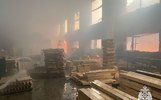 В Ярославской области горел цех по производству мебели