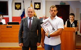 В Думе вручены награды ярославским волонтерам, помогающим бойцам СВО