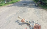 В Ярославской области мотоциклист врезался в пожилую велосипедистку