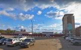 В Ярославле пожарные выехали тушить здание у ТЦ «Альтаир»