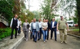 Депутаты Яроблдумы проверили благоустройство дворов в Брагино