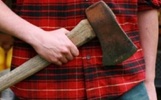 В Ярославской области рецидивист с топором напал на незнакомца