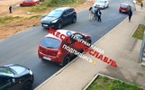 На окраине Ярославля подросток бросился под машину