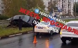 В Ярославле легковушка врезалась в дерево на проспекте Фрунзе