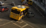 Опубликовано видео ДТП с автобусом в центре Ярославля
