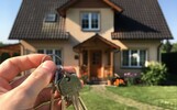 Житель Данилова потерял квартиру из-за 50 кредитов