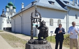 В Ростове Великом открыли скульптуру «медведя-богатыря»