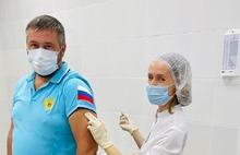 Ярославский детский омбудсмен сделал прививку от коронавируса