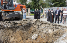На колокольне Успенского собора в Ярославле начались археологические работы. С фото