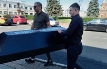 В Ярославле «похоронили» общественный транспорт