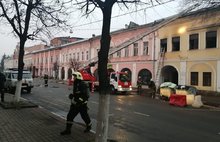 «Крепкие решетки»: трех поджигателей осудили за гибель людей в расселенном доме в Ярославле