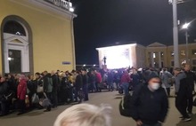 «На митинг едем»: в Москву отправился спецпоезд рабочих из Ярославля