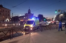 Пожарные потушили загоревшийся в Ярославле автобус: видео