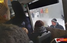 «Он их по кругу прокатил!»: питерский перевозчик сорвал работу основного автобусного маршрута Ярославля
