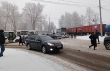 В Ярославле фура столкнулась с поездом