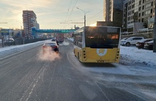 «Третий день стоит»: на дорогах Ярославля все больше брошенных автобусов