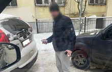 Еще один Робин Гуд: в Ярославле разрисовывают машины, припаркованные на пешеходном переходе