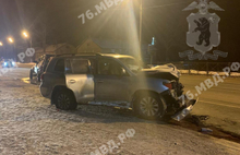 В Ярославской области столкнулись «УАЗ» и «Тойота», пострадал водитель