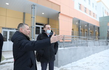 Михаил Евраев проконтролировал ход строительства онкобольницы и детской поликлиники в Ярославле