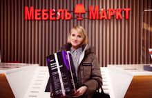 Ярославский ТЦ «МебельМаркт» продолжает акцию «Диван подарков»