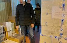 Мэр Ярославля посетил пункт сбора гуманитарной помощи для жителей Донбасса