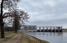 На Угличском гидроузле открыта водосливная плотина