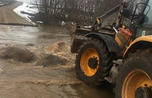 В Ярославской области из-за паводка перекрыты две автомобильные дороги
