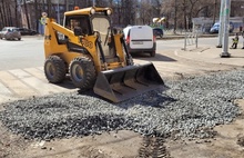 «Надо взять и сделать!»: в Ярославле депутатов призывают заделывать ямы на дорогах