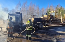 В Ярославской области на дороге загорелся грузовик