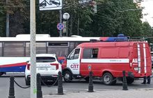 В Ярославле легковушка столкнулась с машиной пожарных