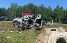 Под Переславлем в ДТП погибли водитель и несовершеннолетняя пассажирка