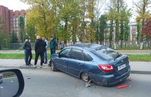 На Московском проспекте в Ярославле произошло ДТП с учебной машиной