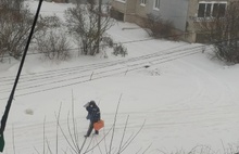 В Ярославской области во дворах из-за снега застряла «Скорая помощь»