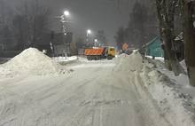 В Тутаеве продолжают уборку снега и обработку улиц города