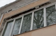 В Ярославле родители сообщают о кирпичах, падающих с фасада детского сада 