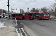 В Ярославле на Московском проспекте столкнулись два автобуса одного маршрута