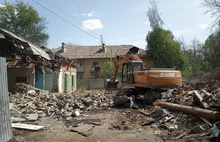 В Ярославле начался снос здания бывшего магазина «Быки»
