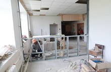 Ярославский губернатор оценил ход ремонта районной поликлиники