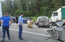 В ДТП с 9 машинами под Переславлем пострадали трое взрослых и мальчик