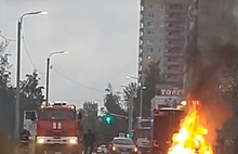 На проспекте Фрунзе в Ярославле сгорел автомобиль