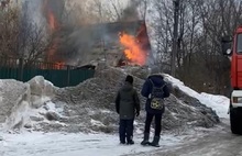 В Ярославле горел заброшенный дом