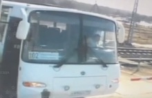 Появилось видео перед столкновением поезда и автобуса под Переславлем