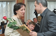  В Ярославле в преддверии праздника наградили лучших учителей