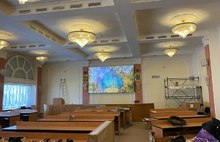 Для депутатов муниципалитета Ярославля смонтировали новую видеостену