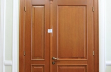 Двери мэра Ярославля Урлашова и его советника Лопатина опечатаны уже три месяца